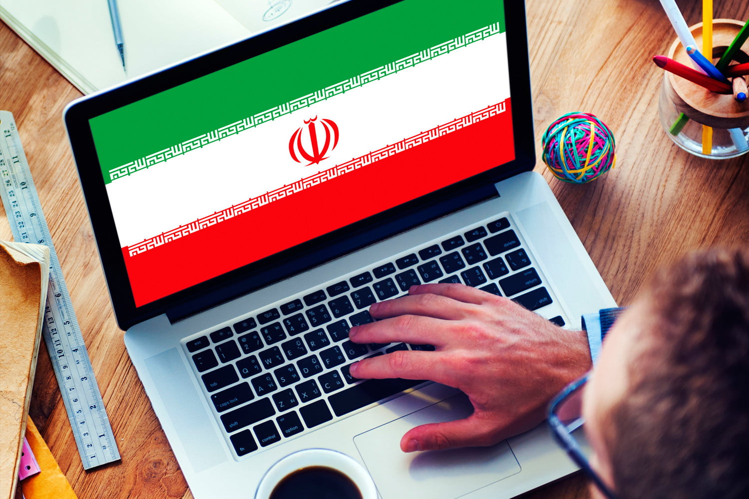 اینترنت، لپ تاپ، ایران