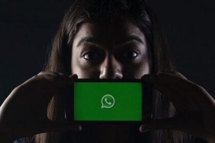 فاواپرس - واتس‌اپ مهلت محدود کردن حساب کاربران را به تاخیر انداخت / نپذیرفتن قوانین به مرور عملکرد این پیام‌رسان را محدود می‌کند