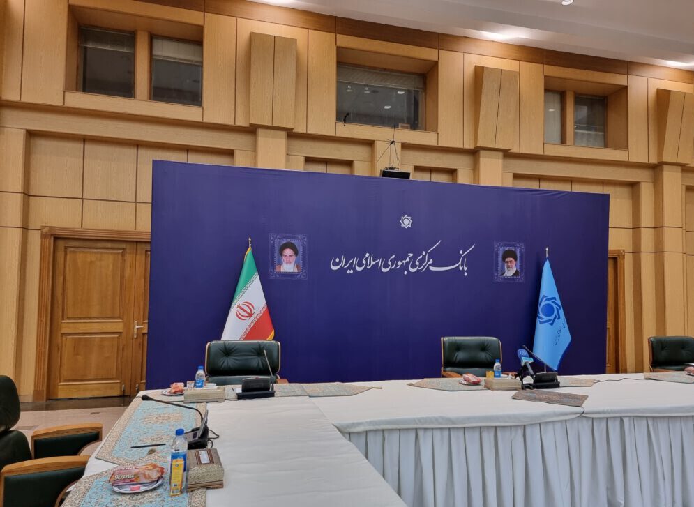 فاواپرس - بیانیه جدید بانک مرکزی: محدودیت 20 تایی تراکنش تنها شامل «واریز به» کارت بانکی یک فرد میشود