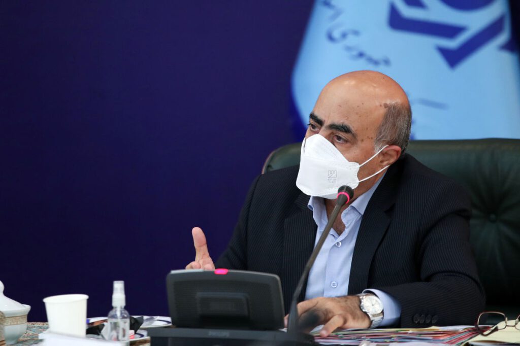 فاواپرس - رییس کل بانک مرکزی دستور بررسی محدودیت ۲۰ تایی تراکنش‌های کارت به کارت را صادر کرد