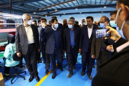 فاواپرس - وزیر صنعت، معدن و تجارت از کارخانه فناپ تک بازدید کرد