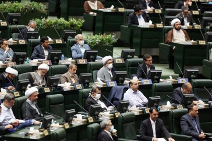 فاواپرس - مجلس وزارت ارتباطات را به همکاری با وزارت اطلاعات و اطلاعات سپاه مکلف کرد