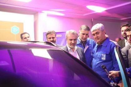 فاواپرس - ایران خودرو ری را اولین کراس اوور ملی رونمایی شد