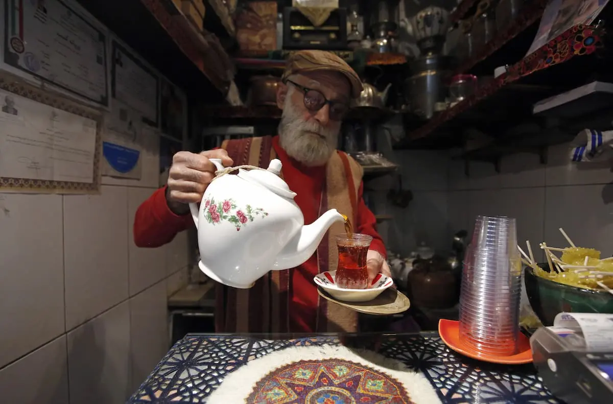 فاواپرس / قهوه‌خانه 105 ساله‌ حاج علی، کوچک‌ترین قهو‌ه‌خانه جهان