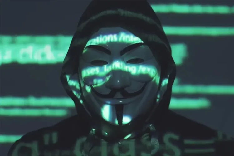 فاواپرس / خطرناک‌ترین هکر تاریخ کیست؟ / گروه هکری Anonymous
