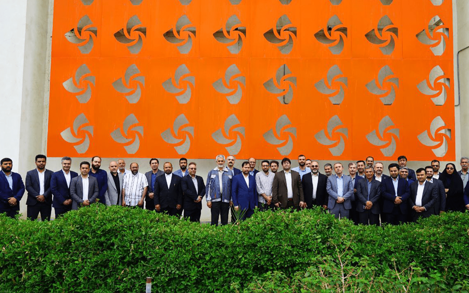 فاواپرس - بازدید مدیران وزارت صمت، مدیرکل گمرک و فرماندار خرمشهر از کارخانه فناپ تک