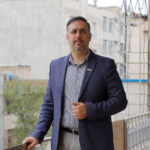 فاواپرس - امروز رهبران یا کنار کارکنان هستند یا پشت سر آن‌ها