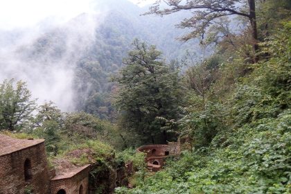 راهنمای کامل سفر به قلعه رودخان فومن؛ از مسیر تا نکات کاربردی