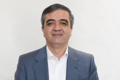 جمشید جوادی‌پور، معاون امور مشتریان و فروش توسن تکنو